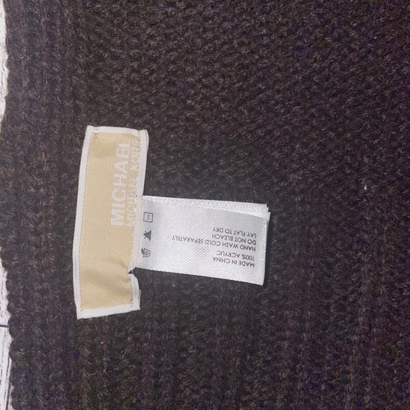 Michael Kors gold studded scarf 🧣 - Picture 3 of 7